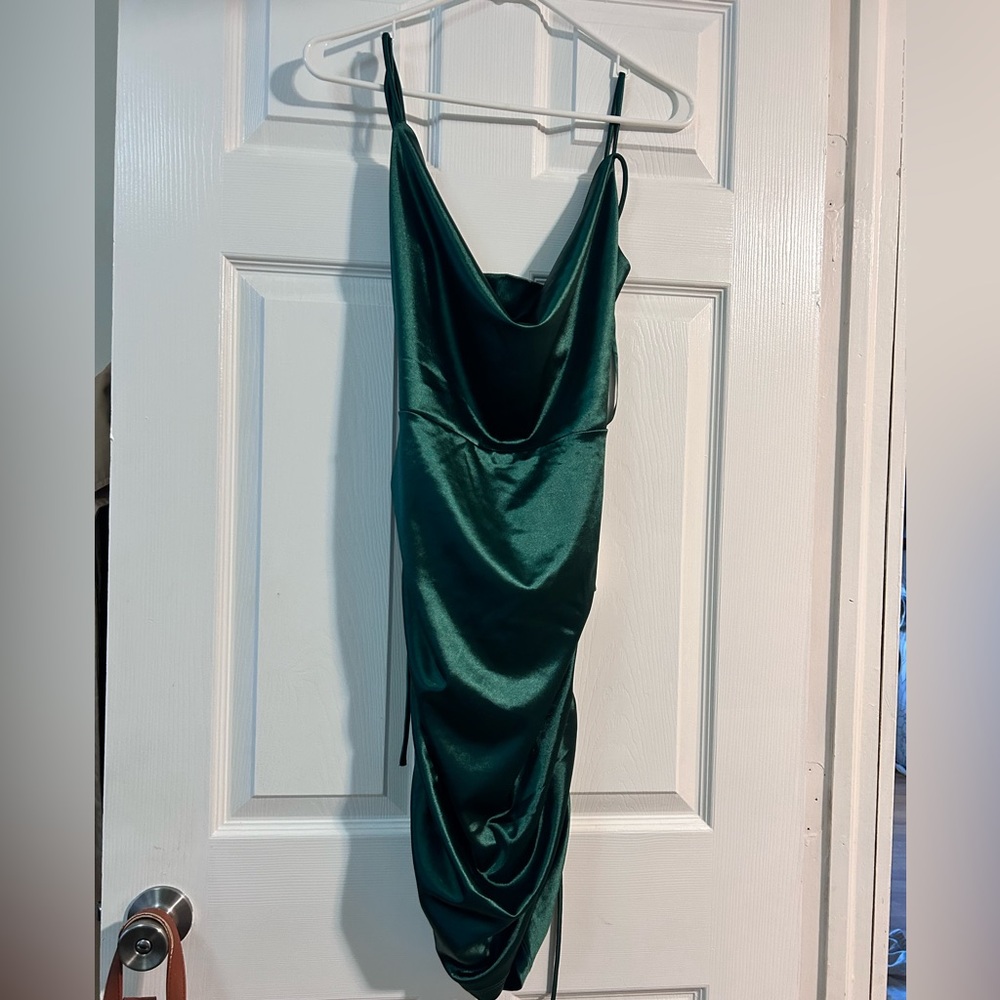 Windsor Deep Green Satin Backless Dress🎄🌲🎅